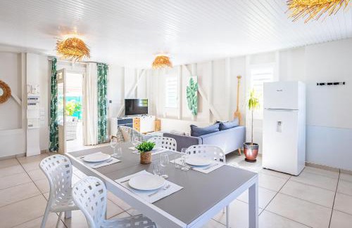 Le Moule Villa | Magnifique Villa avec piscine au cœur des plages