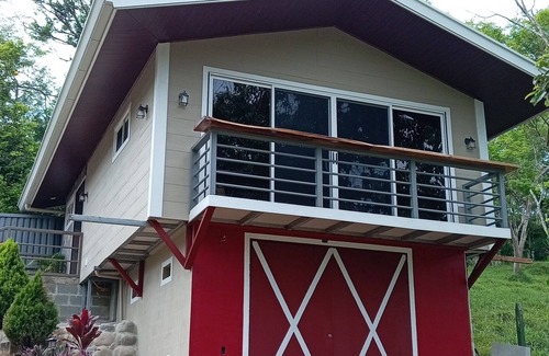 San Isidro de El General House | Magnolia Farm Suiten Giffin Housen Pet friendly