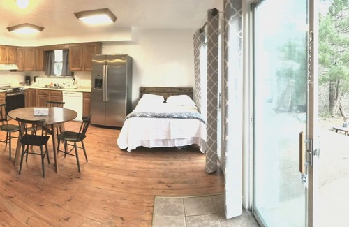 Lakeview Cabin | Magnolia #4 @ Copper Johns Resort