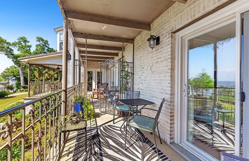 Fairhope Apartment | Magnolia at Jubilee Suites Bed & Breakfast. 1K/1B.