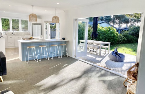 Kuaotunu Cottage | Magnolia Cottage - Kuaotunu Holiday Home