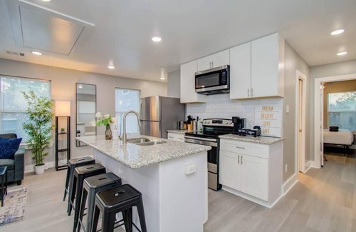 Greater East End House | Magnolia Park Urban Retreat - 2-BD/1-BA with Yard
