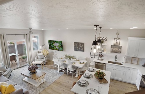 Washington Fields House | Magnolia | Pool, Hot Tub, and Pickleball!