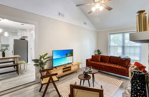 Pooler House | Magnolia Retreat in Pooler