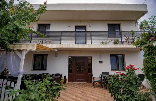 Vama Veche House | Magnolia