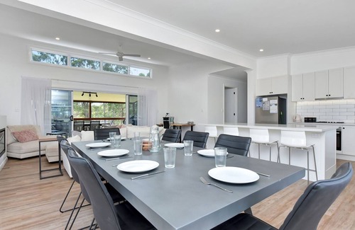 North Rothbury House | Magpie Three- Two for Joy Estate. 2.5 Bathrooms sleeping 6