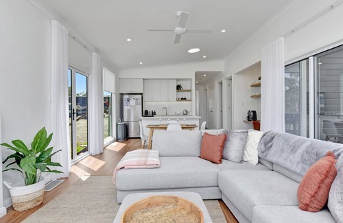 North Rothbury House | Magpie Two - Two for Joy Estate. 3 bedroom sleeping 6