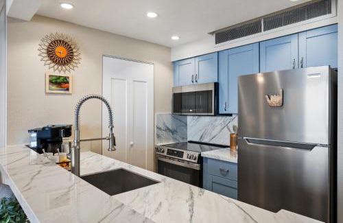 Honokowai Apartment | Mahana 1202 · MA 1202 OceanFront Penthouse Studio in Kaanapali