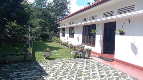 Gomagoda House | Mahaweli Shades