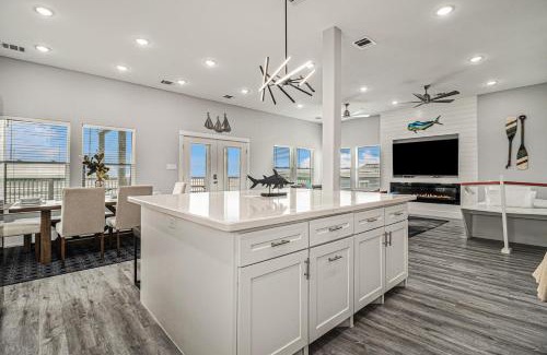 Surfside Beach House | Mahi House Beachfront Paradise
