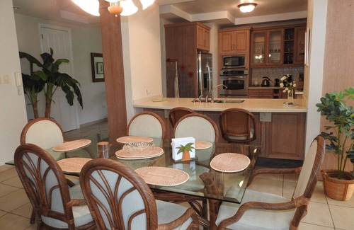 Black Rock Condo | Mahi Mahi Suite, A Seaside Retreat that Sleeps Six on Grafton Beach