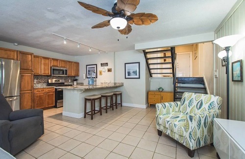 Estate East Street Condo | Mahogany Cove – Your Tropical Hideaway Awaits!