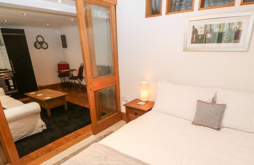 Mabe Cabin | Maia House