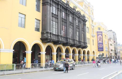 Cercado de Lima Apartment | Main Square