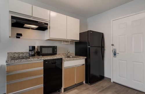 Centennial Hotel | MainStay Suites Denver Tech Center