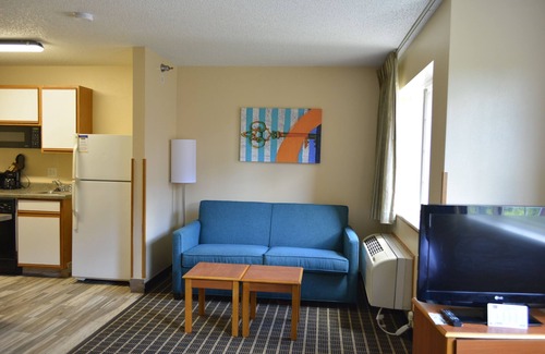 Dubuque Hotel | MainStay Suites Dubuque at Hwy 20