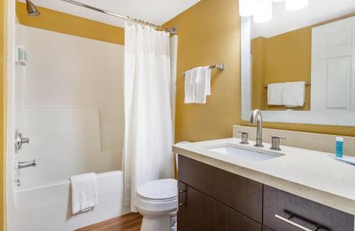 Nassau Bay Hotel | MainStay Suites Houston NASA-Clear Lake
