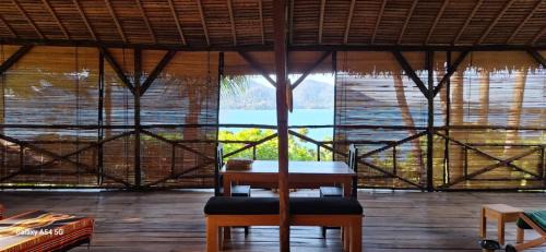 Nosy Komba House | Maison éco-lodge l'arbre du voyageur