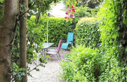 Bagneres-de-Luchon House | Maison accueillante à Bagnères-de-Luchon avec vue sur la montagne.b