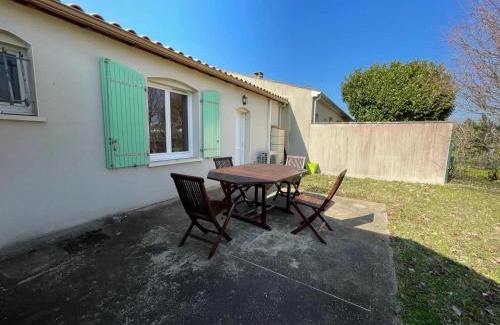 Gemozac House | Maison accueillante à Gémozac - 100 m² avec jardin fertile.