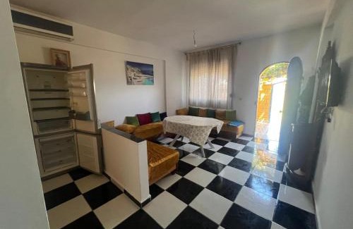 Asilah Beach House | Maison Anglaise sur 3 niveaux à deux pas de la plage