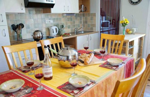 Marquixanes House | Maison Anis, 3 Bedrooms, Sleeps 6 - Great views of Mount Canigou!