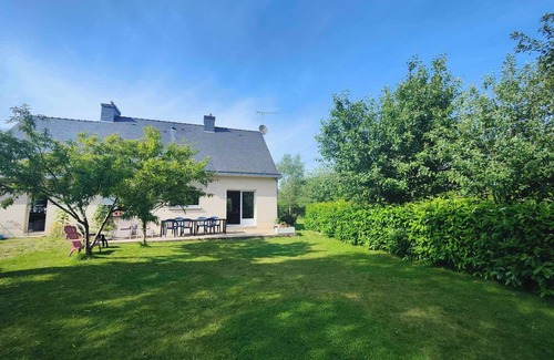 Marzan House | Maison au Calme à la Campagne, Proche Village et à Quelques km des Plages