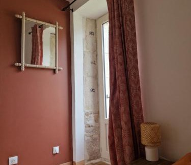 Thenon Bed & Breakfast | Maison Aurinko