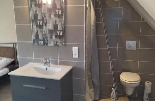 Lons-le-Saunier House | maison avec espace vert clos calme terrasses 100m²