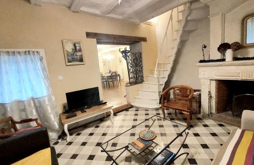 Candes-Saint-Martin House | Maison avec terrasse face à la Confluence Loire-Vienne