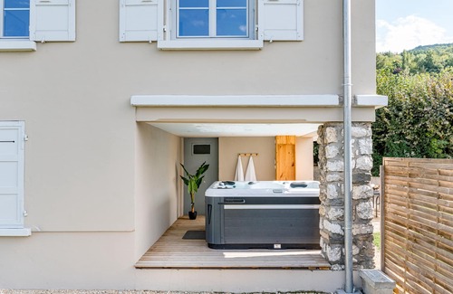 Bilieu House | Maison Avec vue sur le Lac, Plage 200m