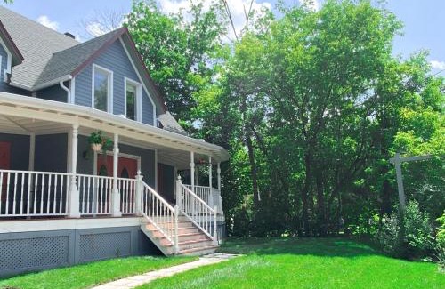 Hudson Apartment | Maison Bleue