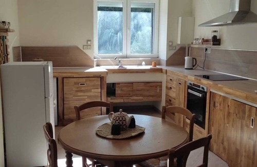 Vals-les-Bains House | Maison Bord de la Volane , Accès Privé à la Rivière Pour Baignade