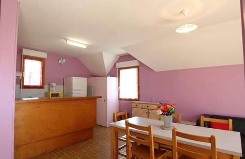 Surtainville Cottage | "Maison côtière avec jardin, Wi-Fi, acceptant les animaux, à 50m de la mer, Surtainville"