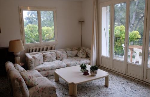 Carnoux-en-Provence Villa | Maison calme avec piscine près de Cassis