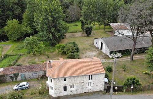 Chantonnay House | Maison Calme