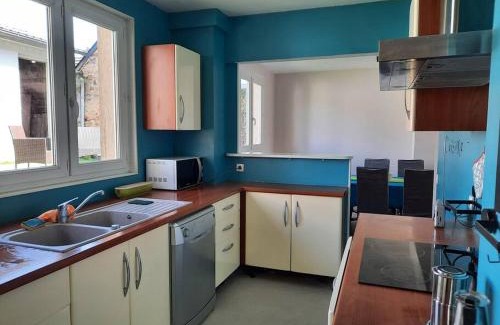Connerre House | Maison centre Connerré - Proche 24h - 11 pers - 4 chambres