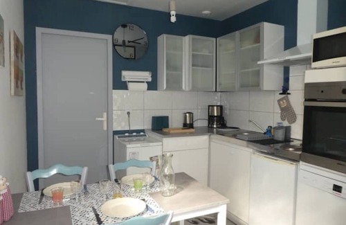Cournon-dʼAuvergne House | Maison Chaleureuse Parking Gratuit sur Place