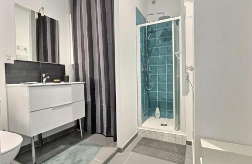 Amberieu-en-Bugey House | Maison chaleureuse de 5 chambres au cœur de la ville