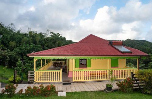 Gros-Morne House | Maison charmante à Gros-Morne avec terrasse et jardin