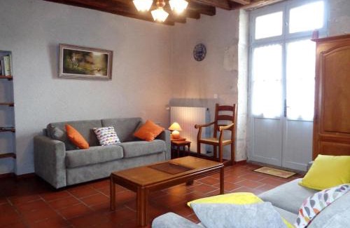 Fosse House | Maison charmante au bord de la Cisse avec jardin, parking et équipements modernes à Fossé - FR-1-491-382