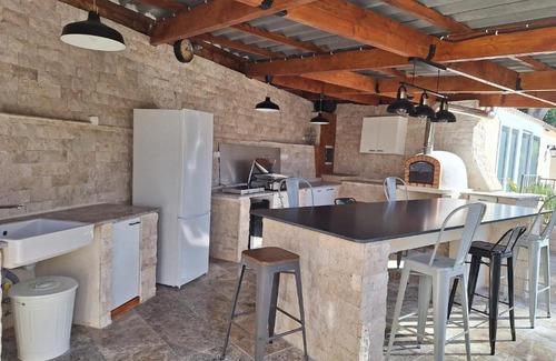 Avignon House | Maison conviviale avec jardin proche Avignon + piscine partagée