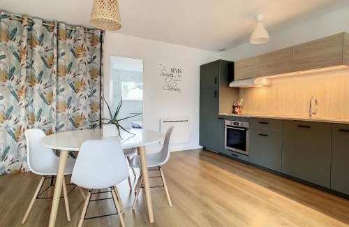 Carquefou House | Maison cosy au calme parking privé inclus