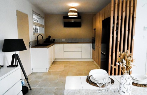 Labarthe-sur-Leze House | Maison Cosy: Petanque, table soccer & table tennis!