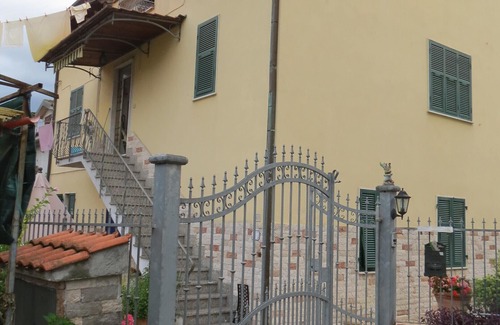 Piano di Follo Apartment | Maison d'Amelie Follo