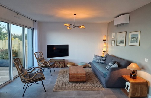 Penvins House | Maison D'architecte vue Mer, Accès Direct à la Plage au Bout du Jardin