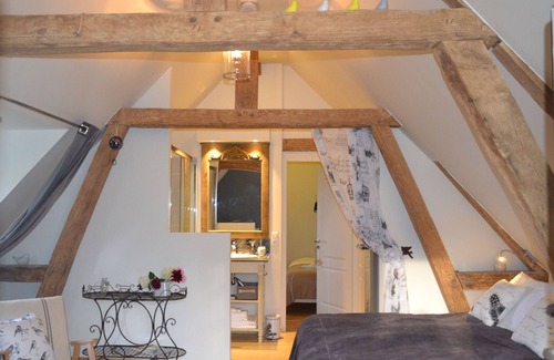 Saint-Jean-de-Livet House | Maison D'hôtes La Bihorée