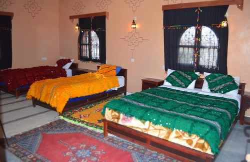 Souk Lakhmis Dades House | Maison d'hôte Tizwiyate Dades