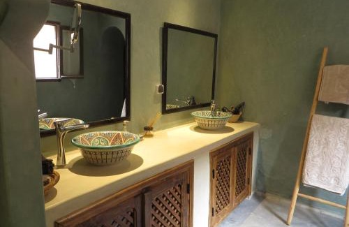 Aremd Bed & Breakfast | Maison d'Hôtes Kasbah Azul