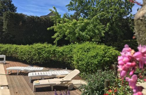 Maringes Bed & Breakfast | Maison d'Hôtes L'Escale Du Loup Blanc